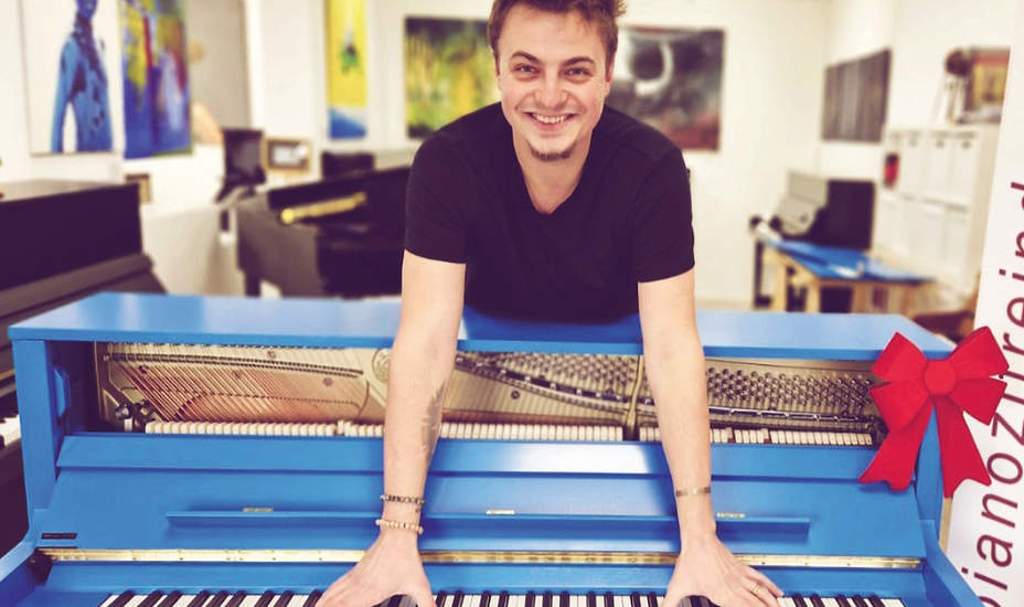 Mit dem Klavier um die Welt<br />
