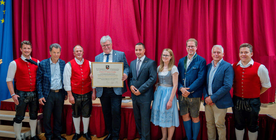 Ehrenring für Martin Schädle<br />
