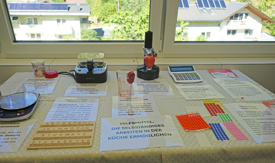 Ein Arbeitsplatz. Eine Chance. Eine Zukunft<br />
