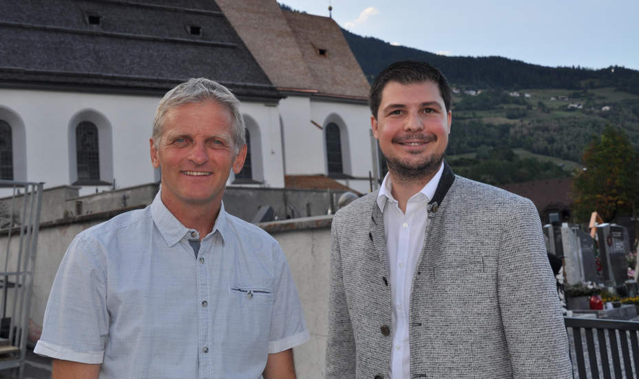 Feiern fürs Dach<br />
