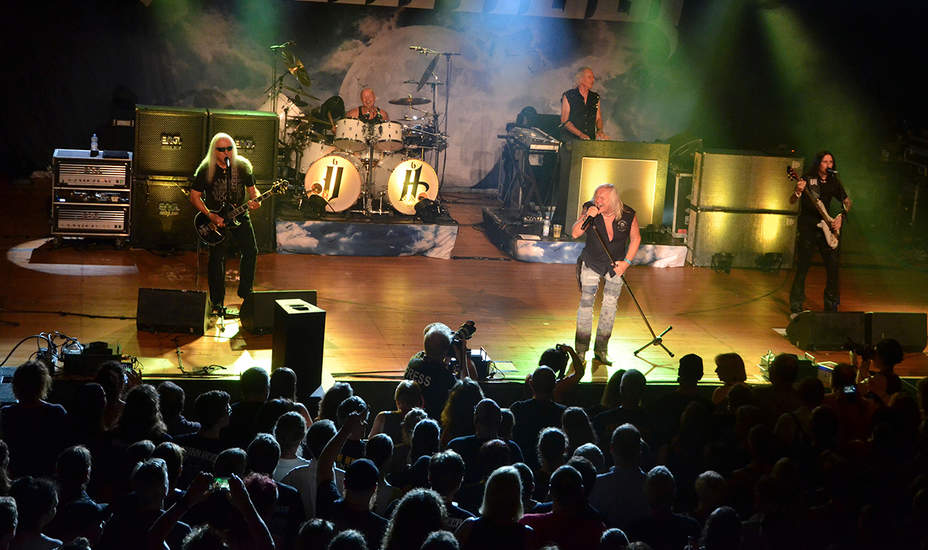 „No Bros“ und „Uriah Heep“ rockten Telfs