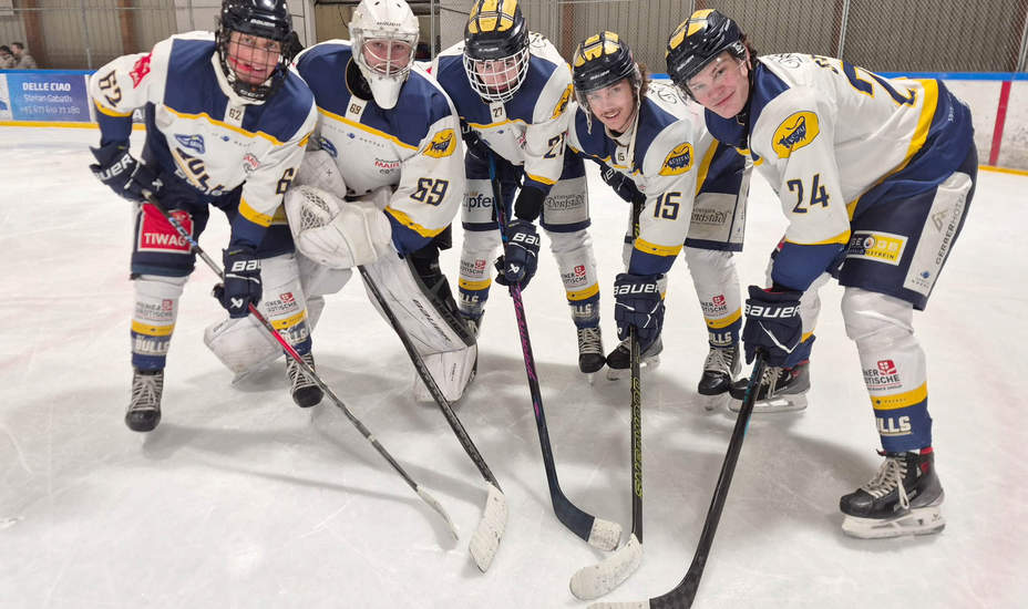 Eishockey-Gala: Bullen zementieren Vorherrschaft<br />
