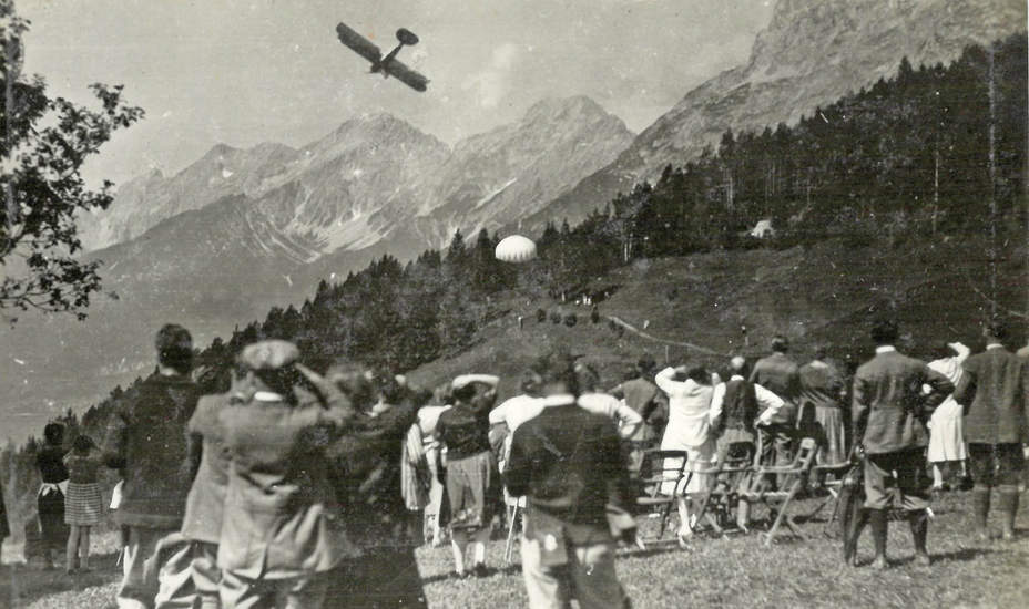 Bierfass per Fallschirm zugestellt