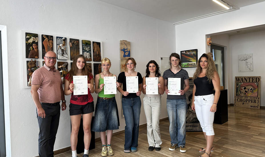 Kunsthandwerkerinnen und Sprachtalente
