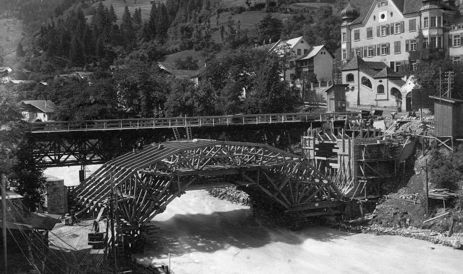 Erneuerung der Innbrücke im Stadtzentrum 1918