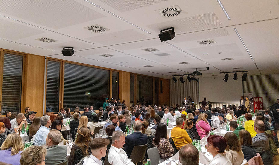 Engagierte Lehrlinge vor den Vorhang geholt<br />

