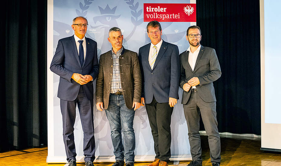 „Duell“ unter Freunden ging an Schöpf<br />
