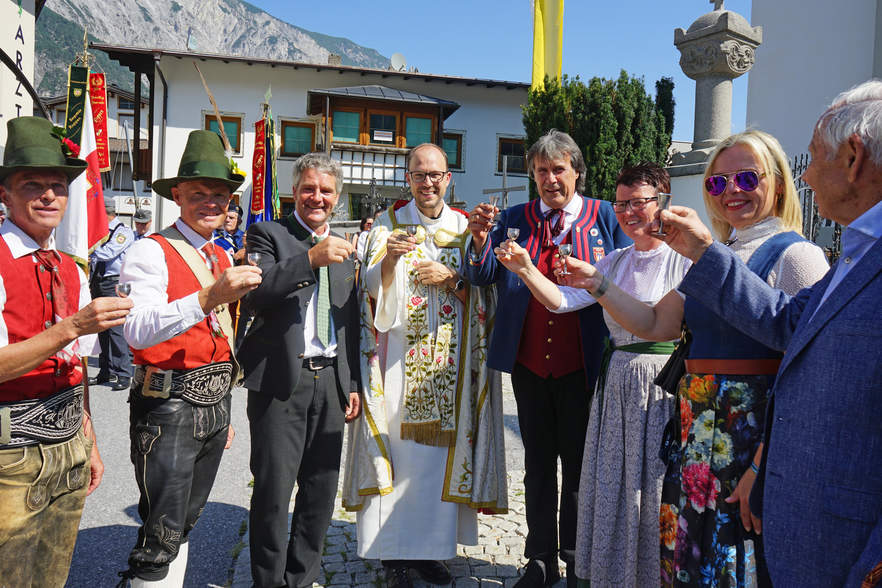 Besonderer Kirchtag in Roppen<br />
