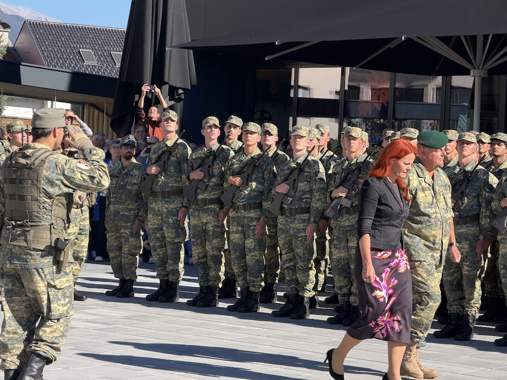 Militärischer Festakt im Zentrum von Telfs<br />