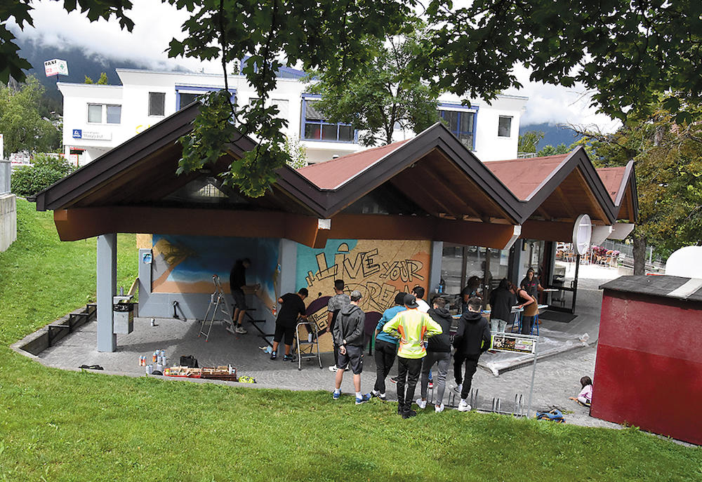 Kiosk-Rückkehr und enttäuschte Jugendliche