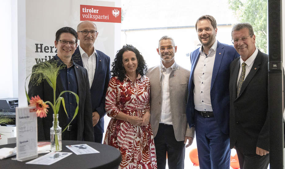 Neue VP-Bezirksgeschäftsstelle eröffnet<br />
