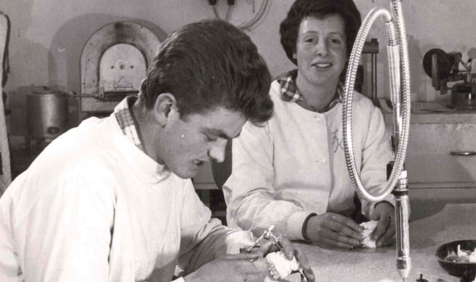 Vor mehr als 60 Jahren in der Zahnarztpraxis von Dr. Maximilian Kathrein in Prutz