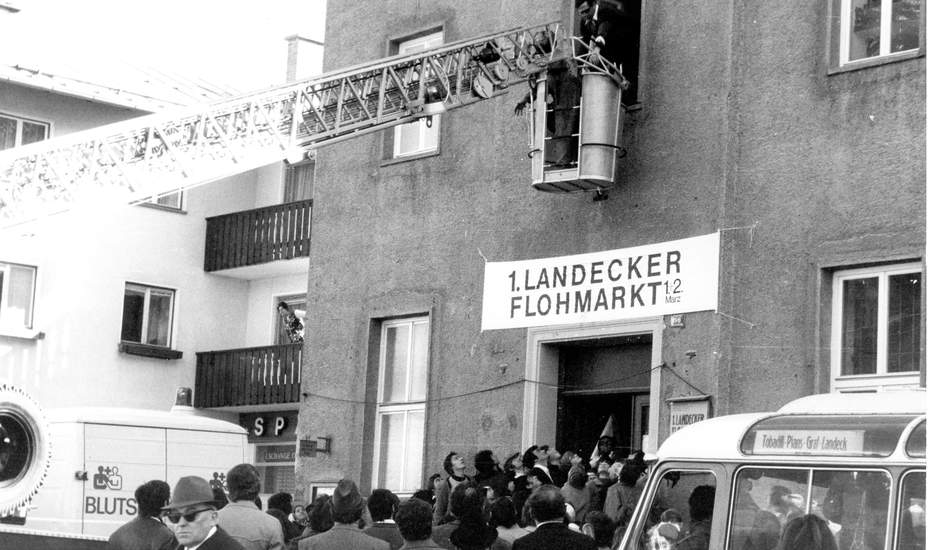 Mit der Drehleiter zum Blutspenden