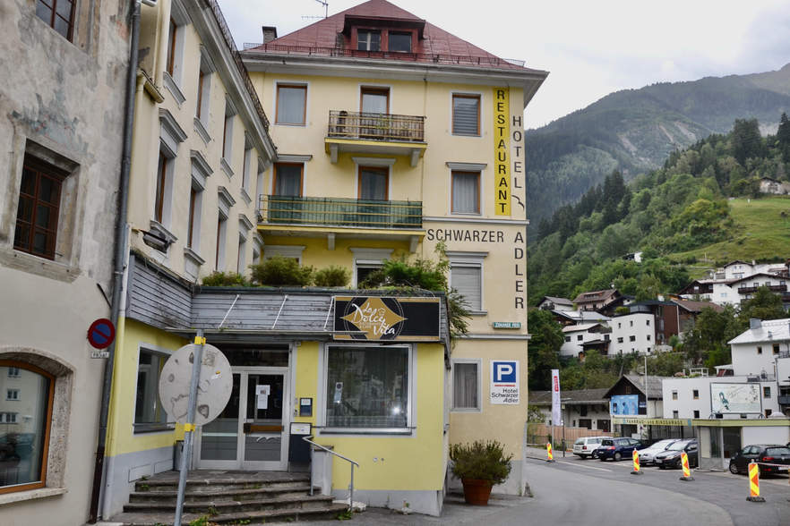 Schwarzer Adler: Neustart