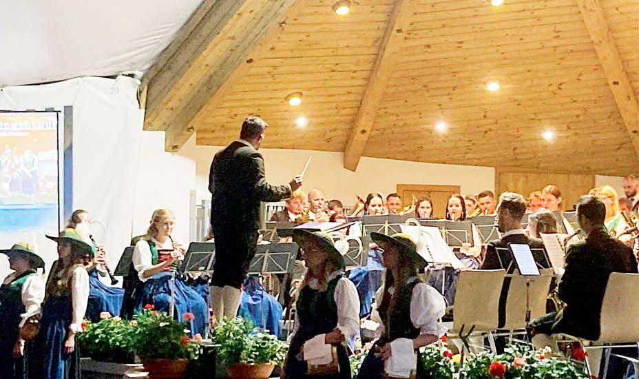 Längenfeld, Huben, Wien, Vatikan<br />
