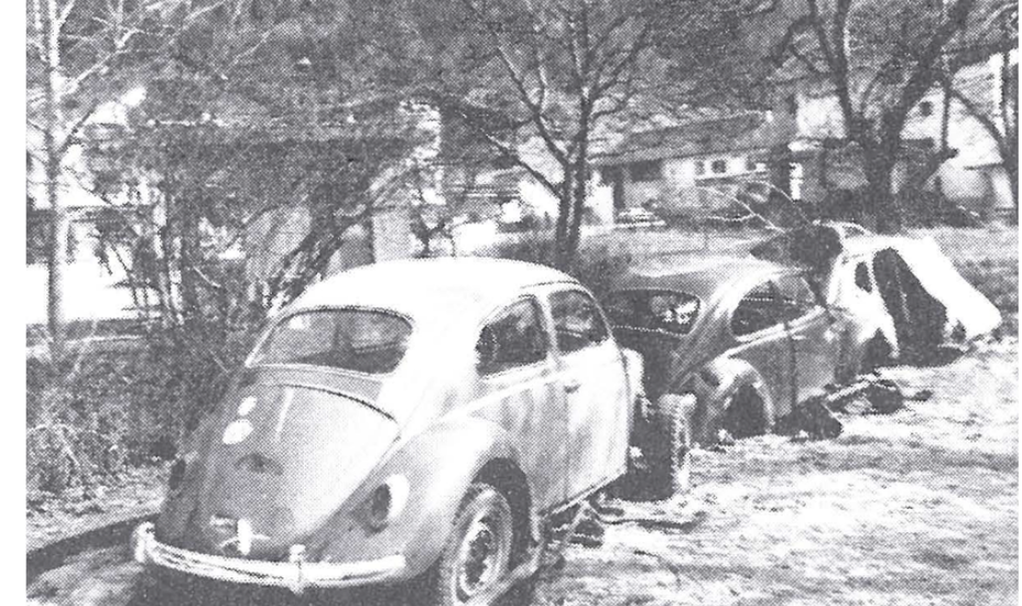 Autowracks und politische Besuche