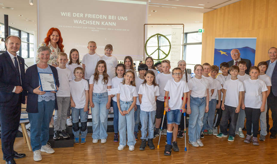 Große Auszeichnung für Volksschule Wenns<br />
