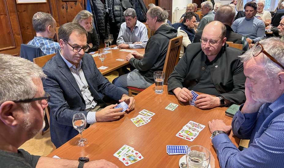 Perlagger König in Imst gekürt<br />

