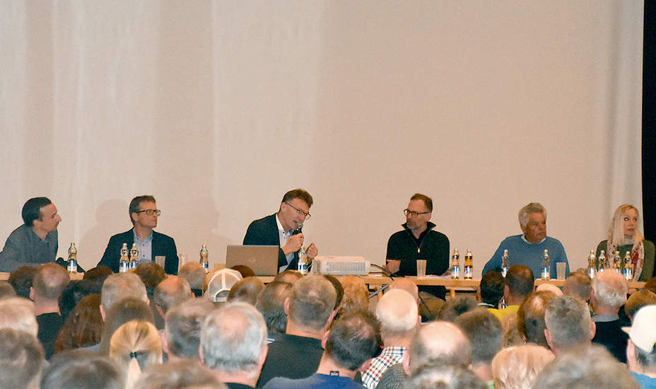 Information statt Aufstand<br />
