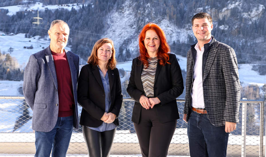 Einweihung Bildungszentrum Wenns<br />
