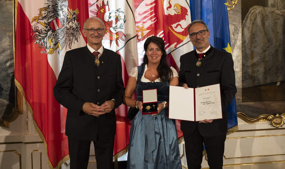 Engagierte Bürgerinnen und Bürger geehrt<br />
