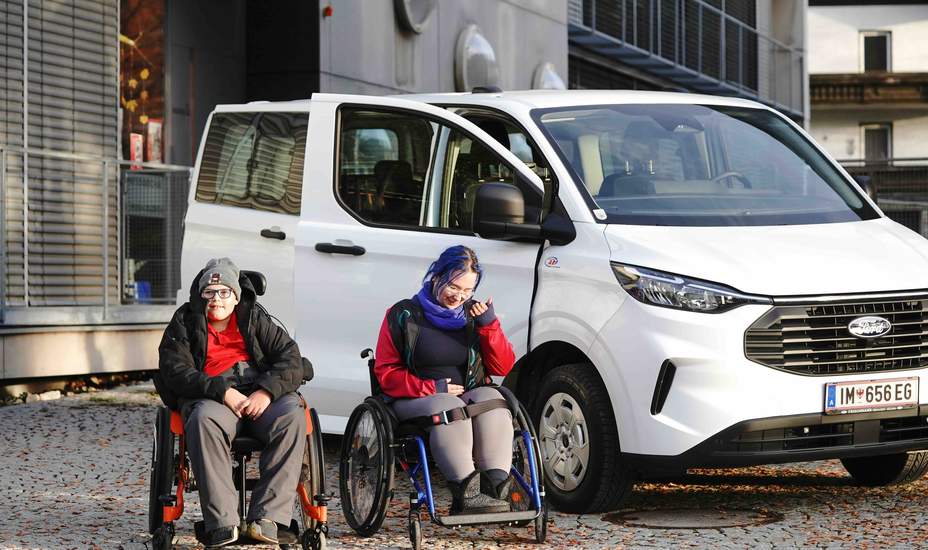 Freddy möchte auch mit dem neuen Bus fahren<br />
