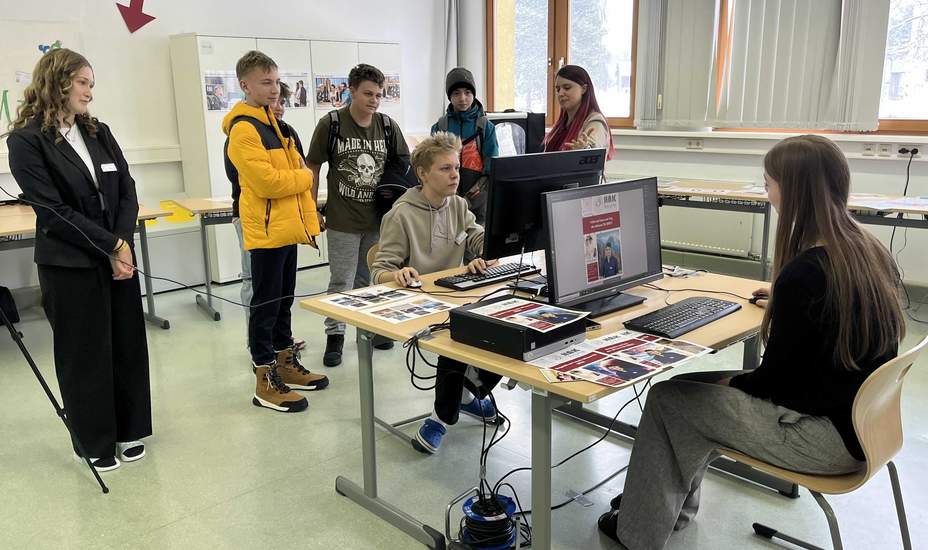 Tag der offenen Türen an  HAK, HLW & HTL<br />

